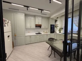 200 м², 5-комн. квартира, 9/10-2