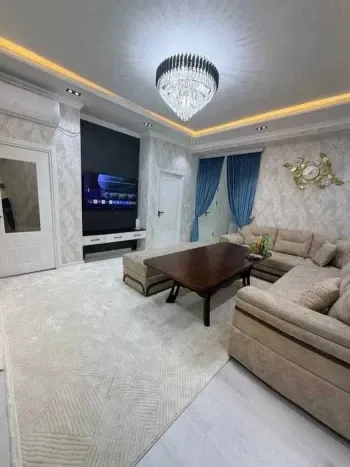 90 м², 3-комн. квартира, 3/10-0