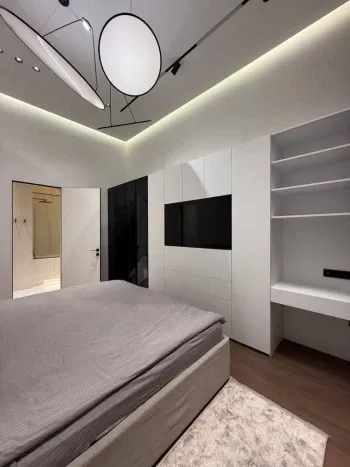 200 м², 3-комн. квартира, 7/7-3