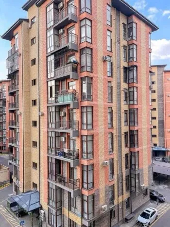 170 м², 4-комн. квартира, 8/9-0