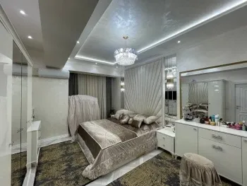 180 м², 5-комн. квартира, 3/9-3