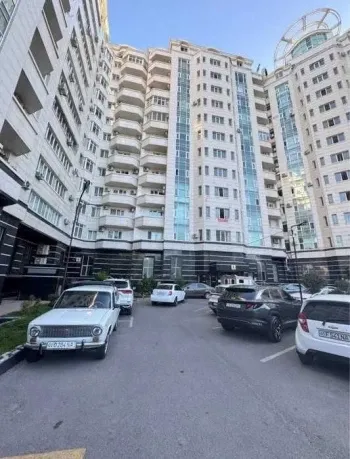 67 м², 2-комн. квартира, 2/13-0