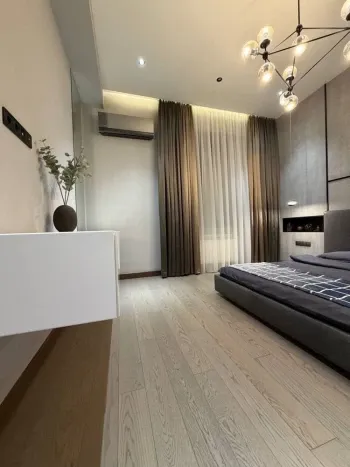 176 м², 4-комн. квартира, 5/9-2