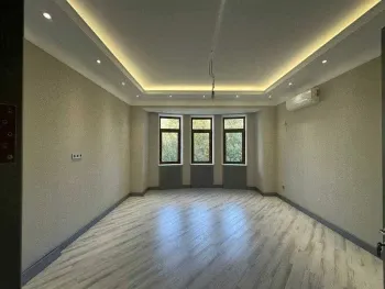 75 м², 3-комн. квартира, 4/8-0