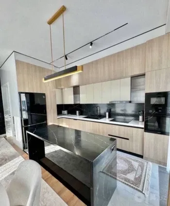 230 м², 4-комн. квартира, 9/10-2