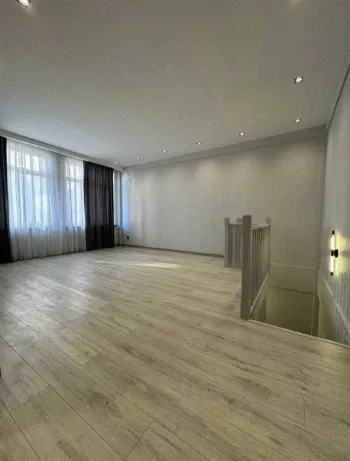 105 м², 3-комн. квартира, 0/10-3