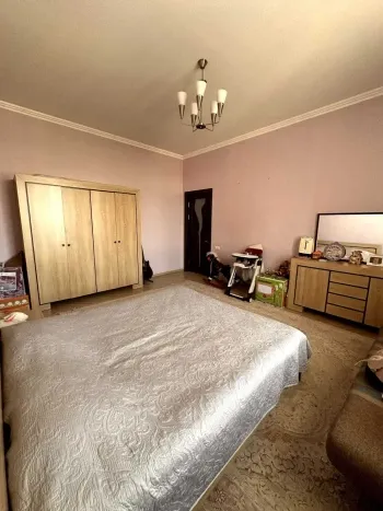 180 м², 5-комн. квартира, 7/7-2