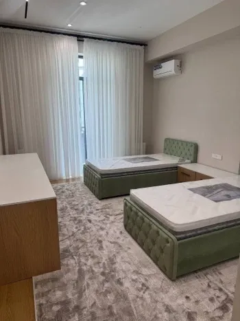 130 м², 4-комн. квартира, 4/7-2