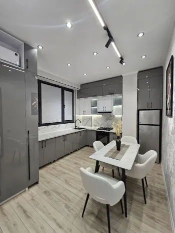 60 м², 2-комн. квартира, 7/14-0