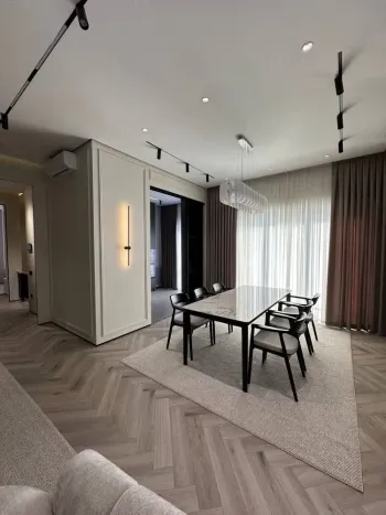 320 м², 5-комн. квартира, 7/8-1