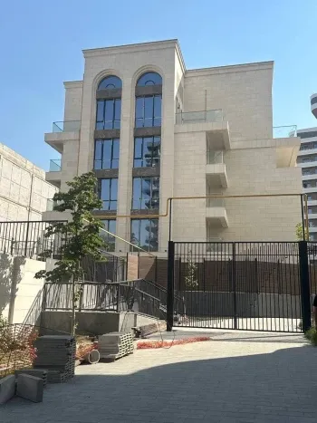 186 m², 5-xonali kvartira, 2/4-1