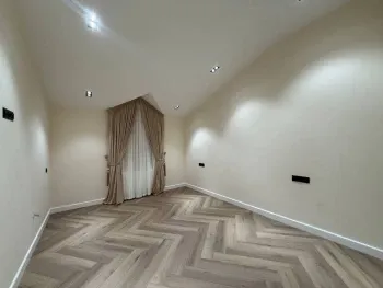 100 m², 4-xonali kvartira, 10/10-2