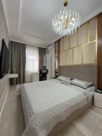 130 м², 4-комн. квартира, 4/8-2