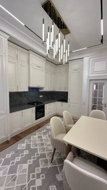 100 м², 4-комн. квартира, 8/10-1