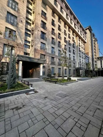 106 м², 3-комн. квартира, 2/9-1