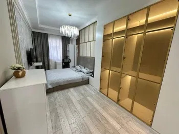 130 м², 4-комн. квартира, 4/4-2
