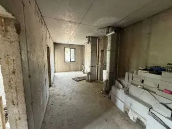 90 м², 3-комн. квартира, 2/9-1