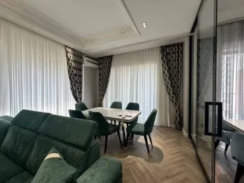 100 м², 3-комн. квартира, 3/8-0