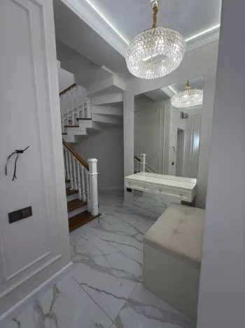 145 m², 5-xonali kvartira, 9/9-3