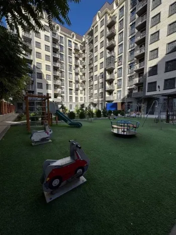 105 м², 3-комн. квартира, 2/10-0