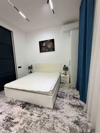 71 м², 2-комн. квартира, 3/10-0