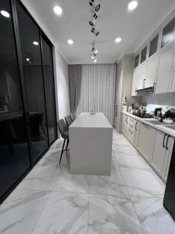 180 м², 5-комн. квартира, 1/9-1