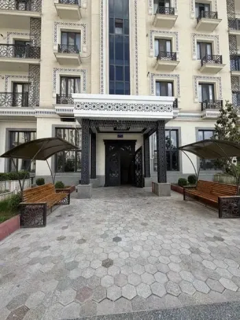 105 м², 3-комн. квартира, 4/12-1