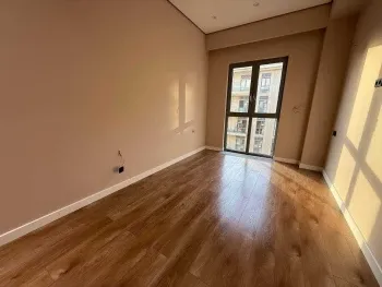80 м², 3-комн. квартира, 5/10-0