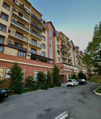 80 м², 3-комн. квартира, 7/7-0