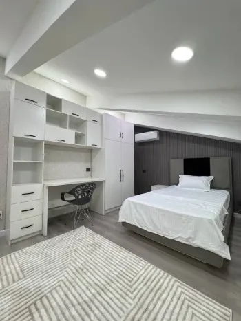 140 м², 4-комн. квартира, 8/8-3