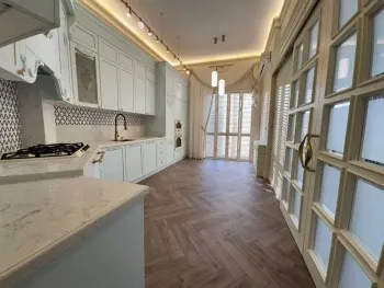 128 м², 3-комн. квартира, 10/10-1