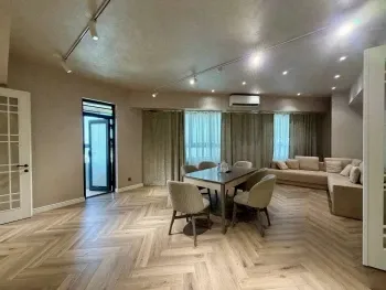 320 м², многокомнатная квартира, 25/26-3