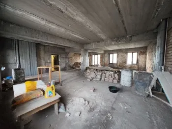 218 м², 5-комн. квартира, 8/9-3