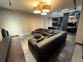 323 м², 5-комн. квартира, 10/9-2