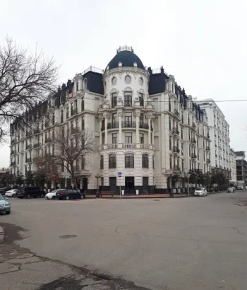 228 м², 5-комн. квартира, 3/6-0