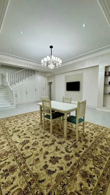 204 м², многокомнатная квартира, 1/7-1