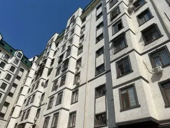 210 m², ko'p xonali kvartira, 9/10-0