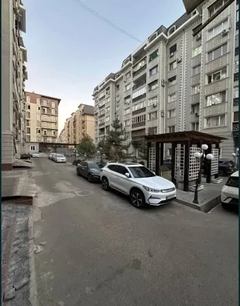 96 м², 3-комн. квартира, 4/8-0