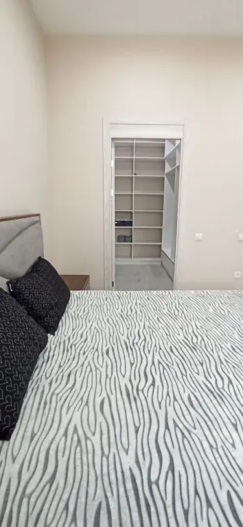 70 м², 3-комн. квартира, 4/8-2