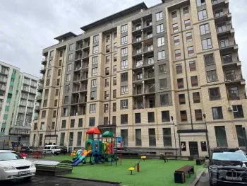 100 м², 4-комн. квартира, 1/10-0