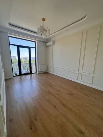 100 м², 3-комн. квартира, 8/10-2