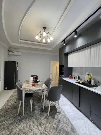 90 м², 3-комн. квартира, 2/10-3