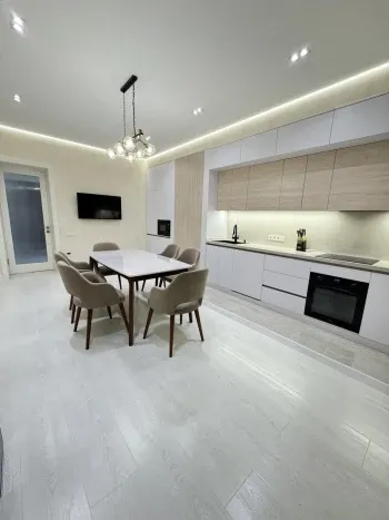 106 м², 3-комн. квартира, 10/12-1