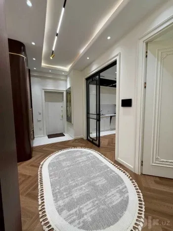 130 м², 4-комн. квартира, 8/10-1