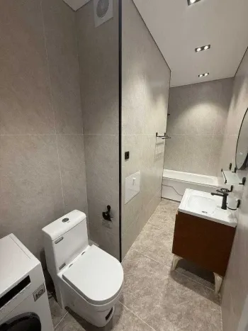 100 м², 3-комн. квартира, 11/12-0