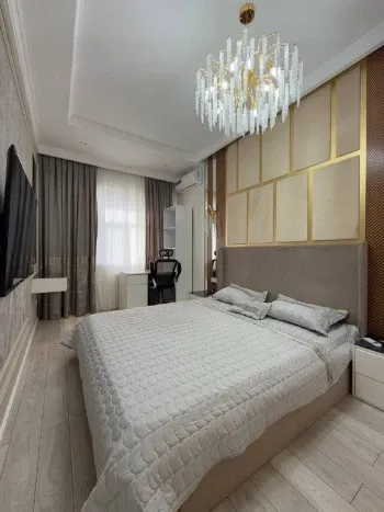130 м², 4-комн. квартира, 4/8-1