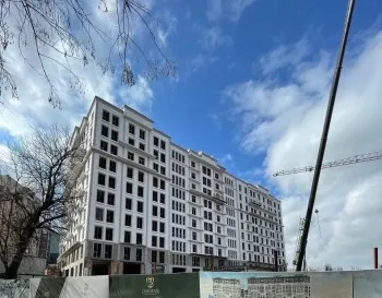 100 м², 4-комн. квартира, 4/10-2