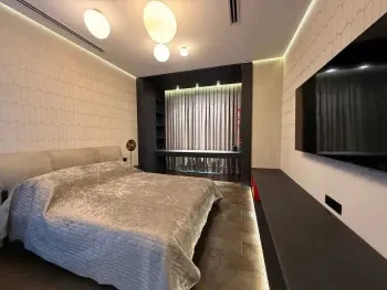 300 м², 4-комн. квартира, 9/10-3