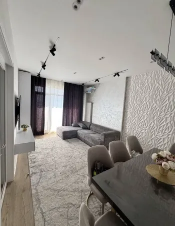 77 м², 3-комн. квартира, 6/9-0