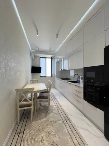 70 м², 2-комн. квартира, 4/8-2